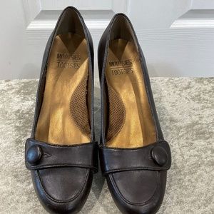 Mootsies Tootsies Brown Faux Leather Heels with Button Detail, Size 7-1/2